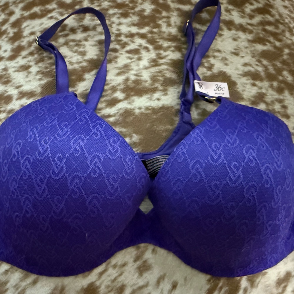Victoria’s Secret very sexy purple push up bra